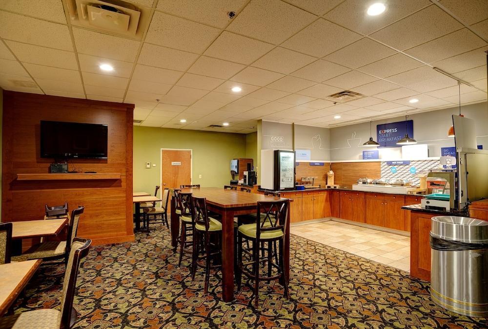 Holiday Inn Express La Plata By Ihg Εξωτερικό φωτογραφία