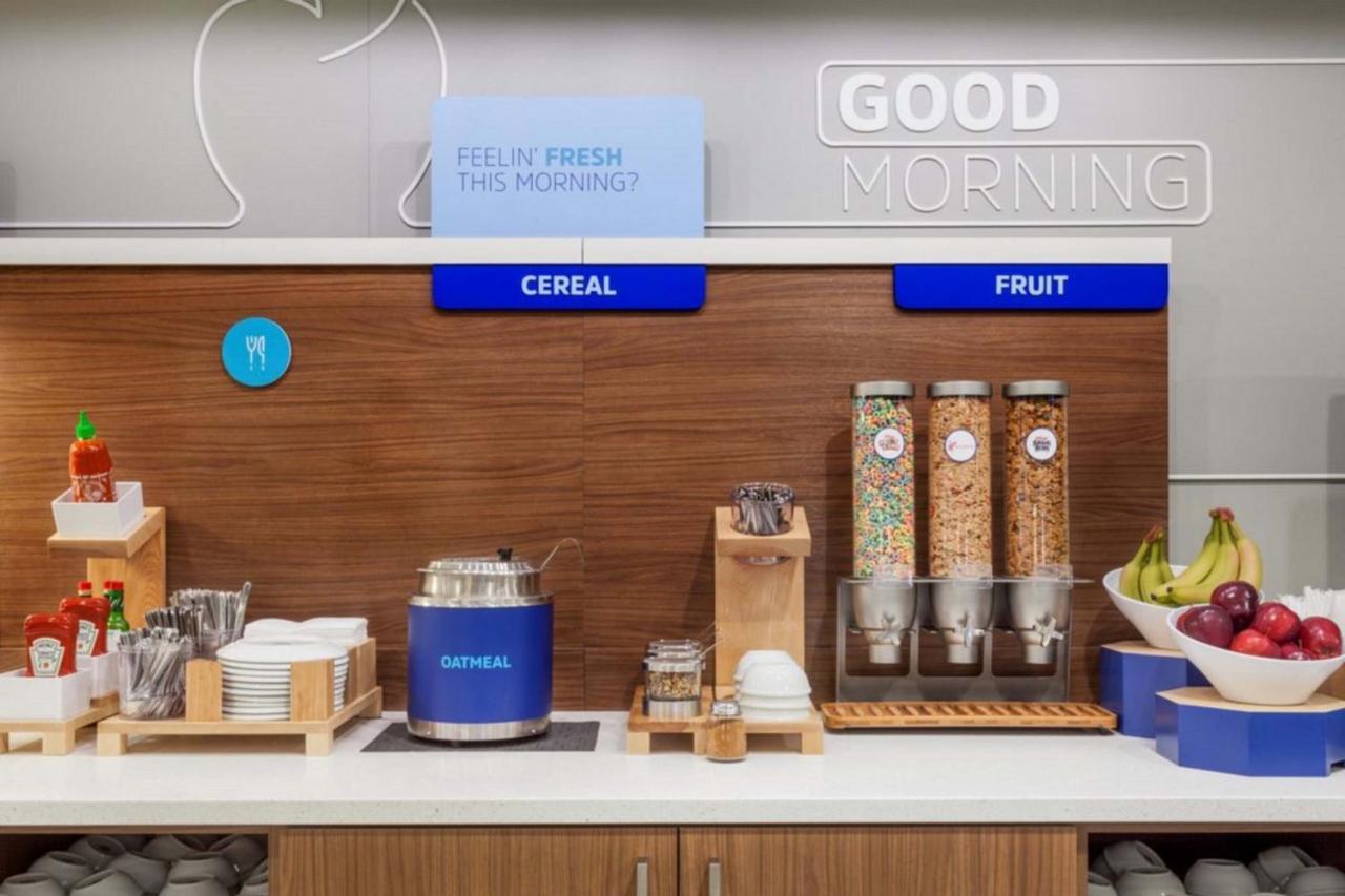 Holiday Inn Express La Plata By Ihg Εξωτερικό φωτογραφία