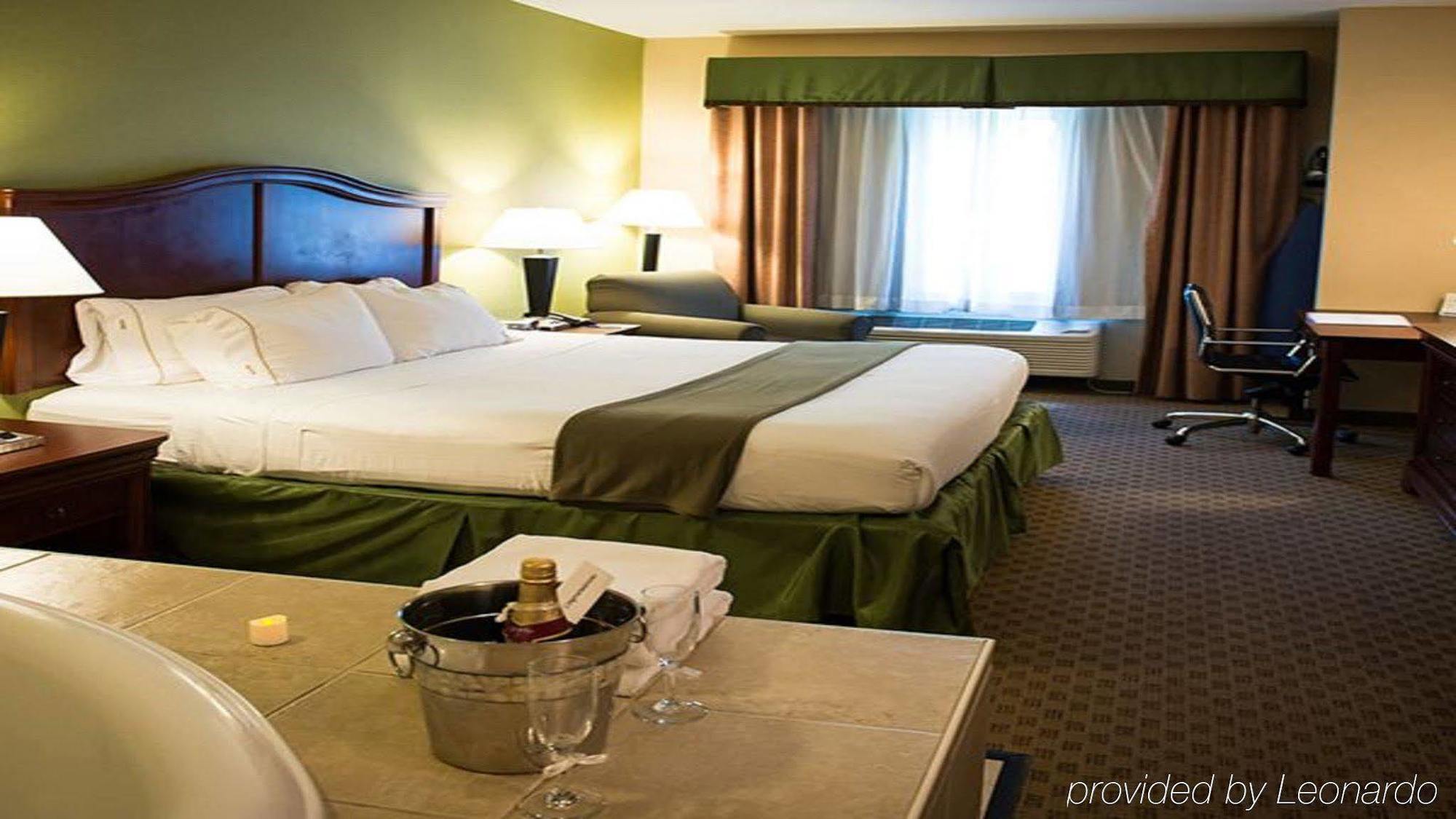 Holiday Inn Express La Plata By Ihg Εξωτερικό φωτογραφία